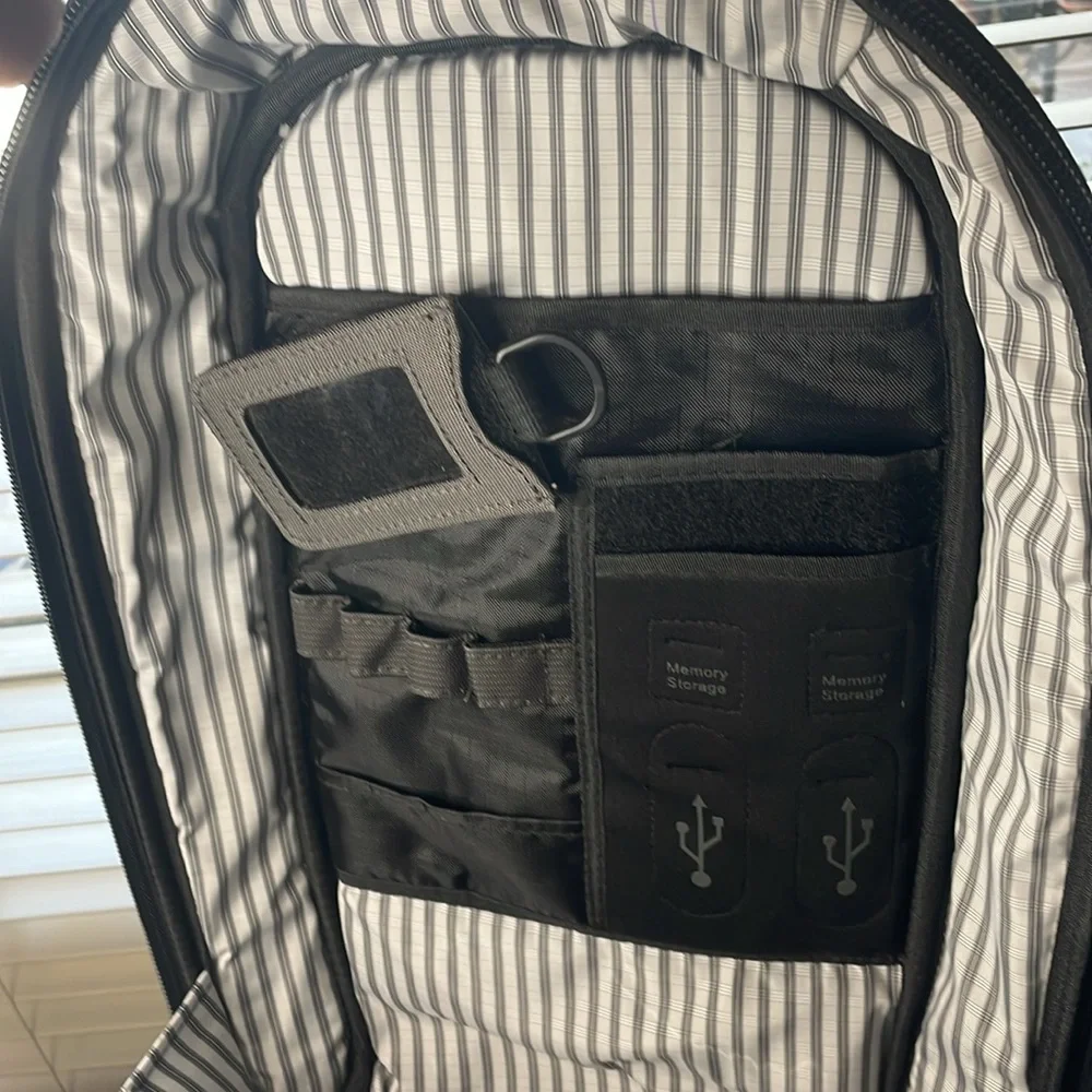 Mobile Edge Gray/Black 17.3″ Laptop Backpack